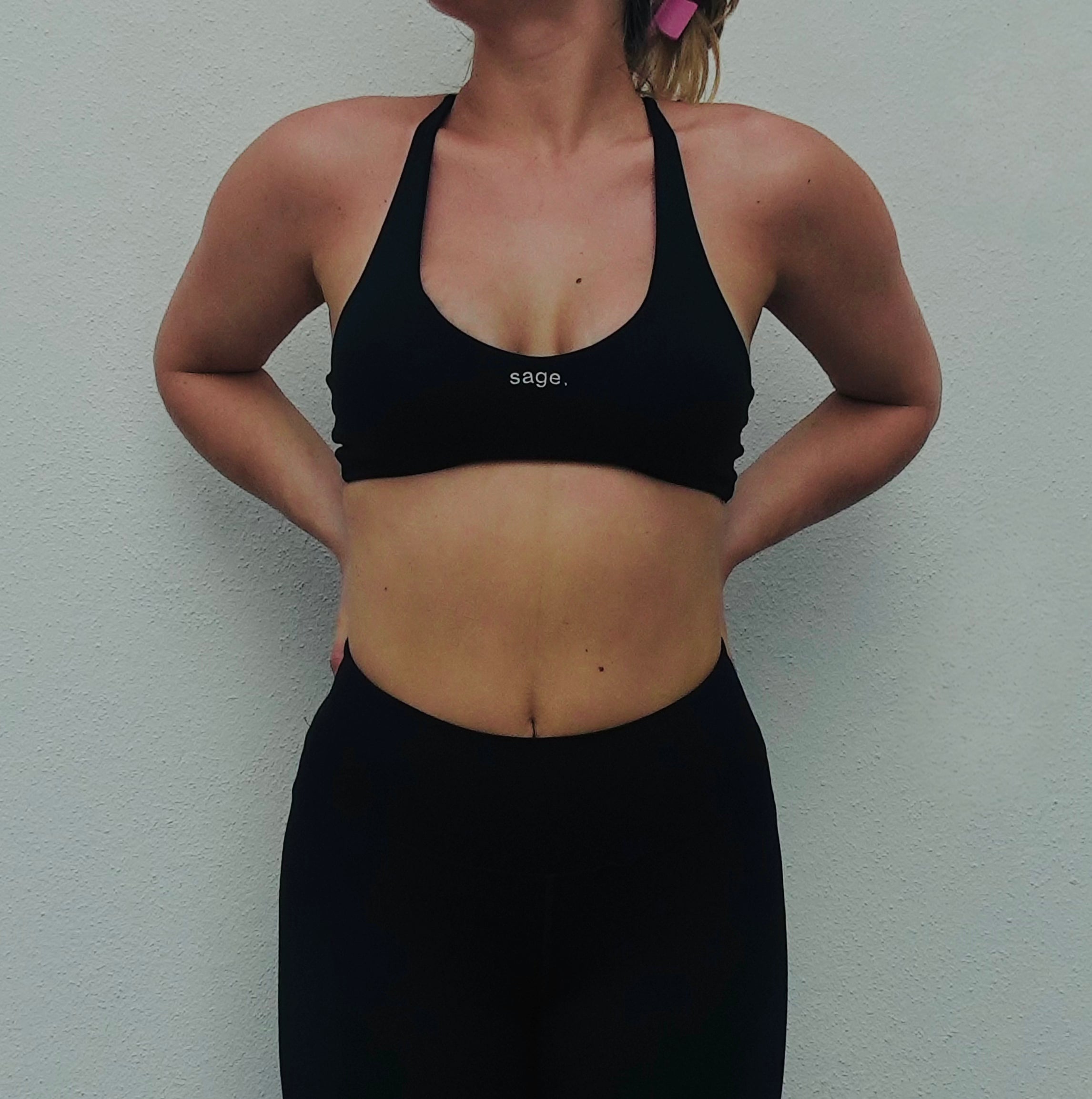 Low-neck Cropped Bra